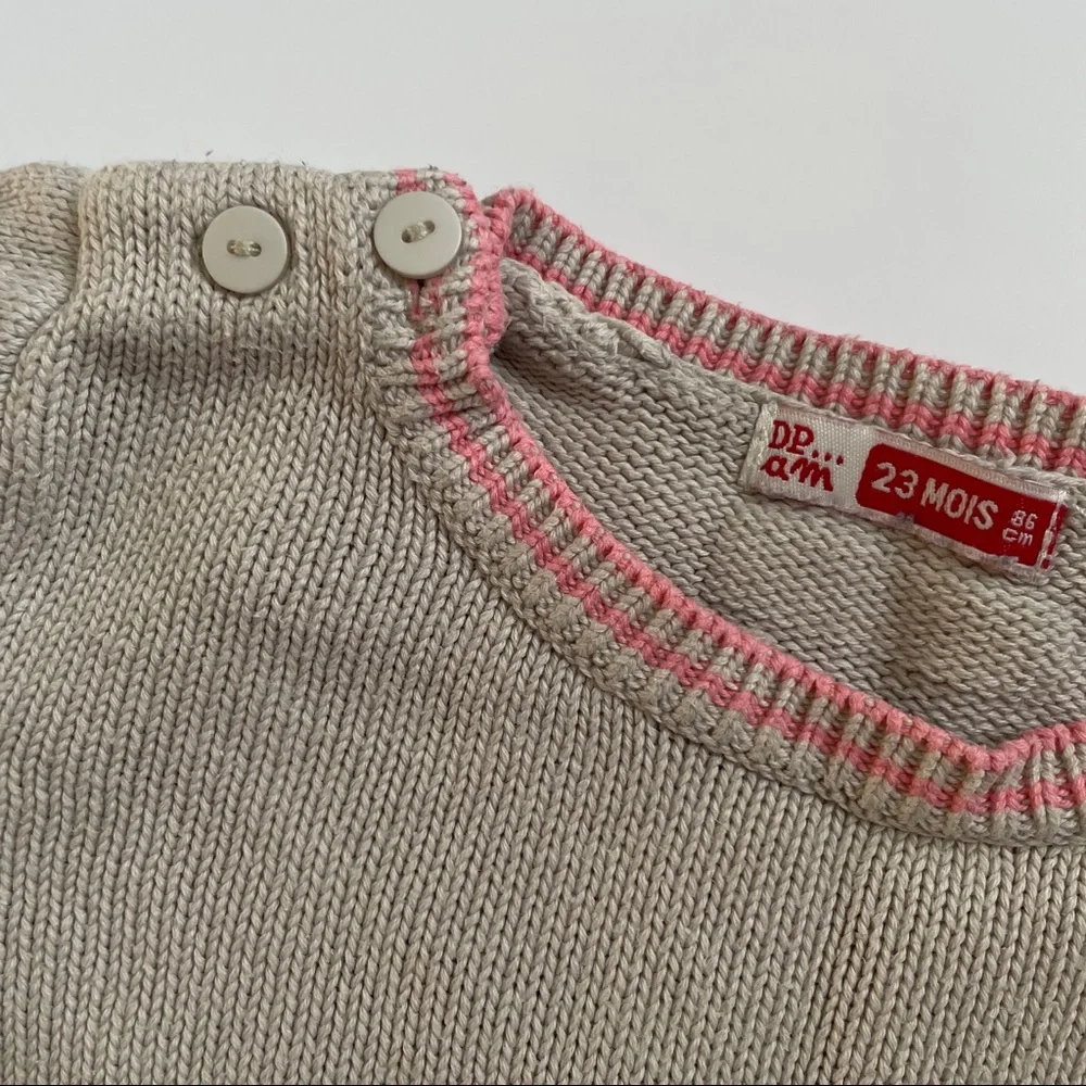 DPam sweater